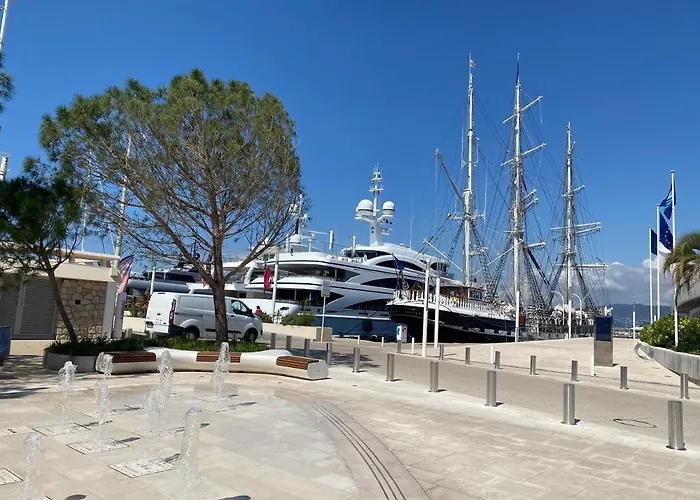 Croisette &palm Beach,parking Cannes