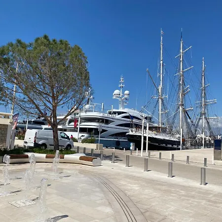 Croisette &palm Beach,parking Cannes